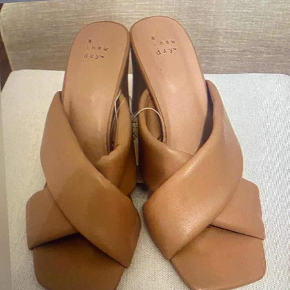 A New Day Women's Brown Crisscross Heels